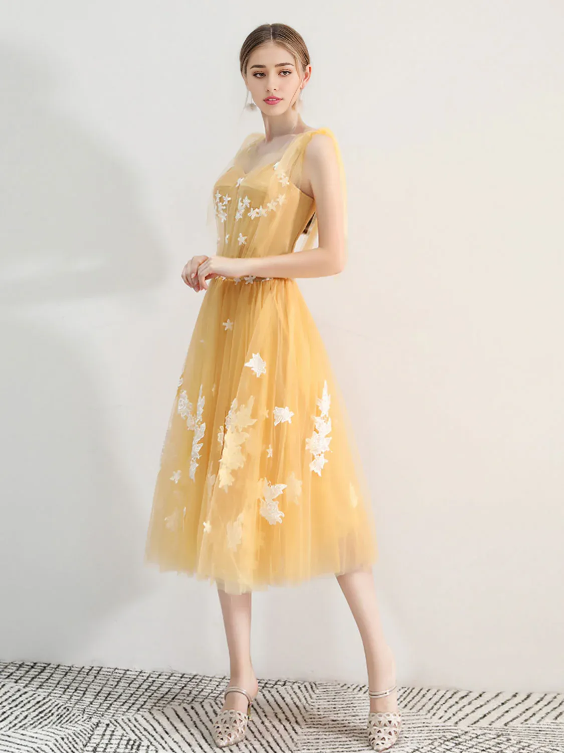A-line Tulle Lace Backless Prom Dresses With Applique ï»