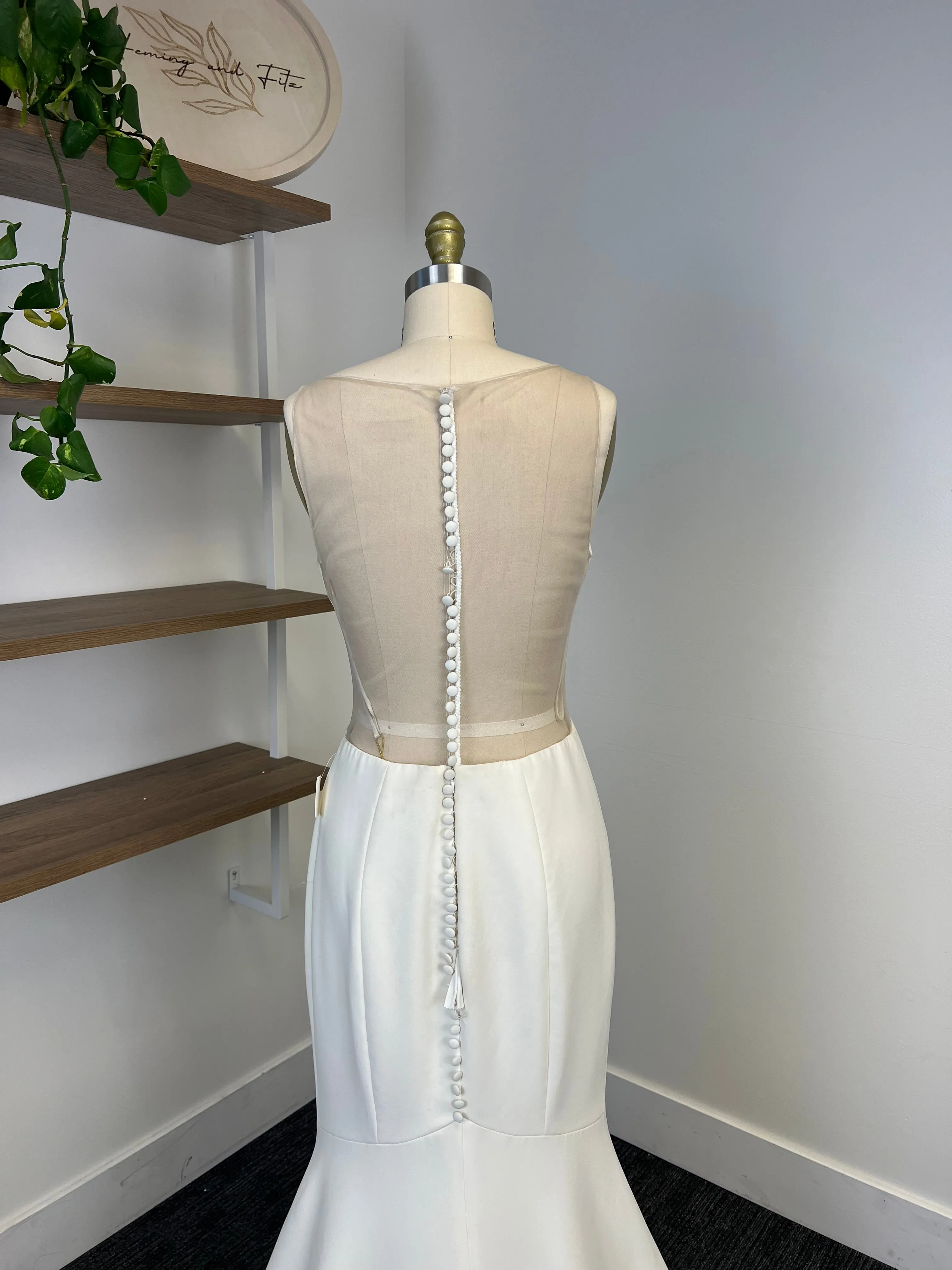 C / Theia Lotus Size 8