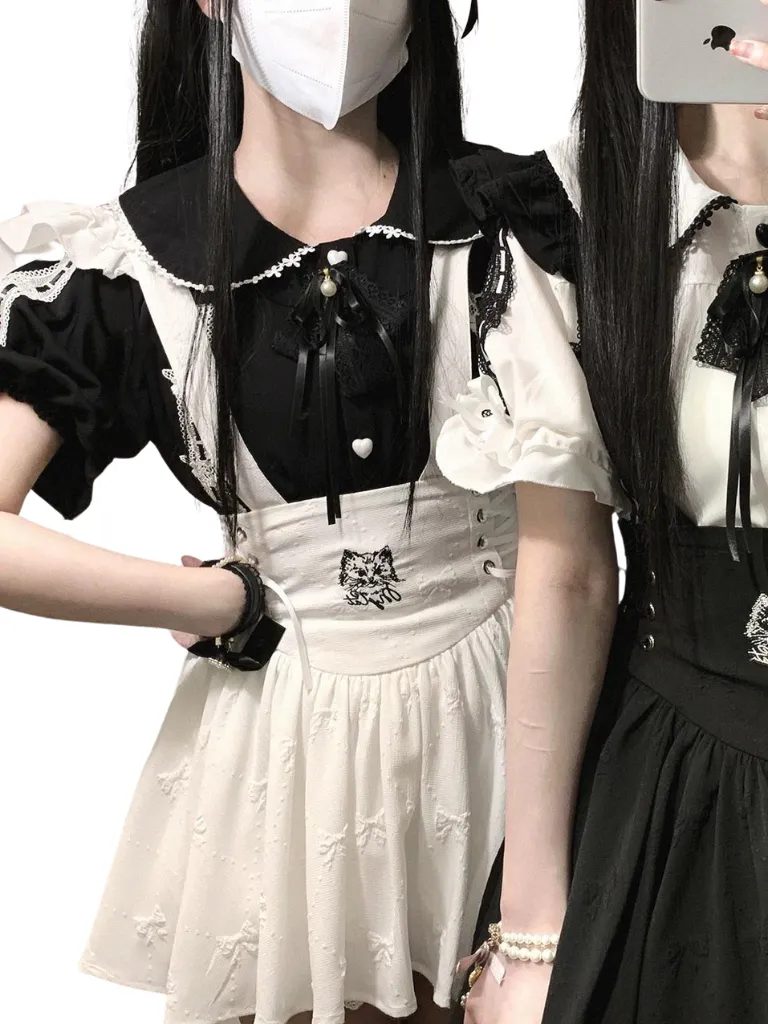 Doll Ribbon Collar Puff Sleeve Lace Shirt