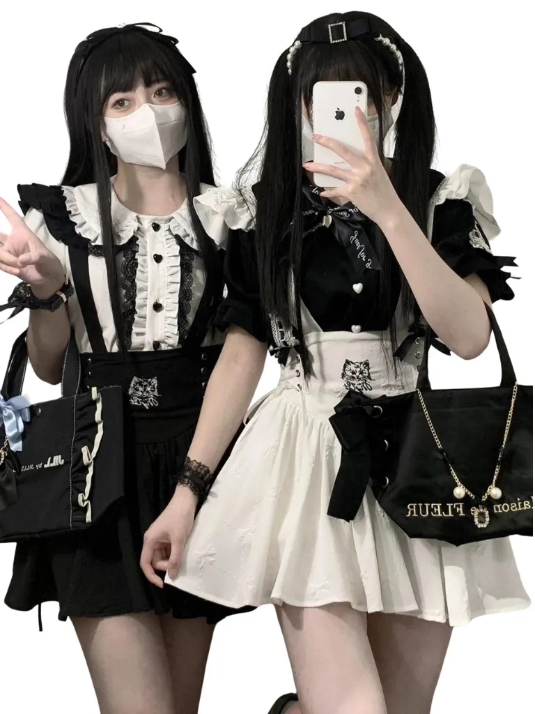 Doll Ribbon Collar Puff Sleeve Lace Shirt