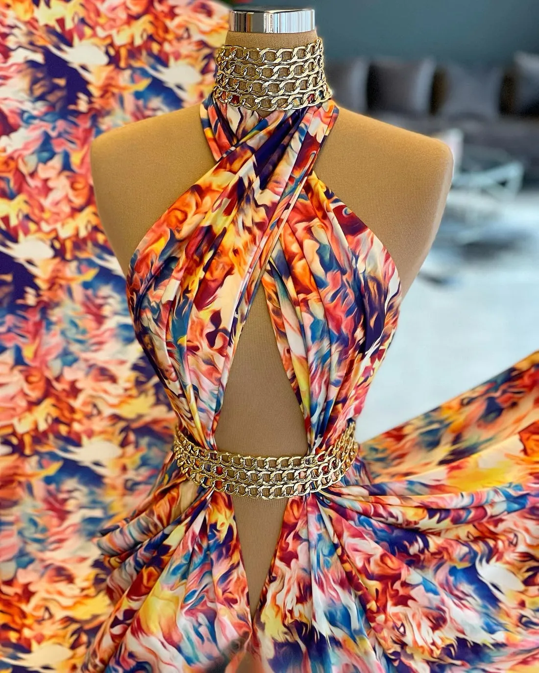 Haisley Backless Celebrity Dresses